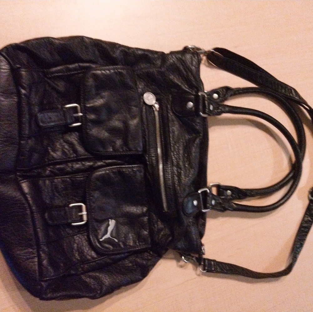 Puma leather purse w/ detachable shoulder strap